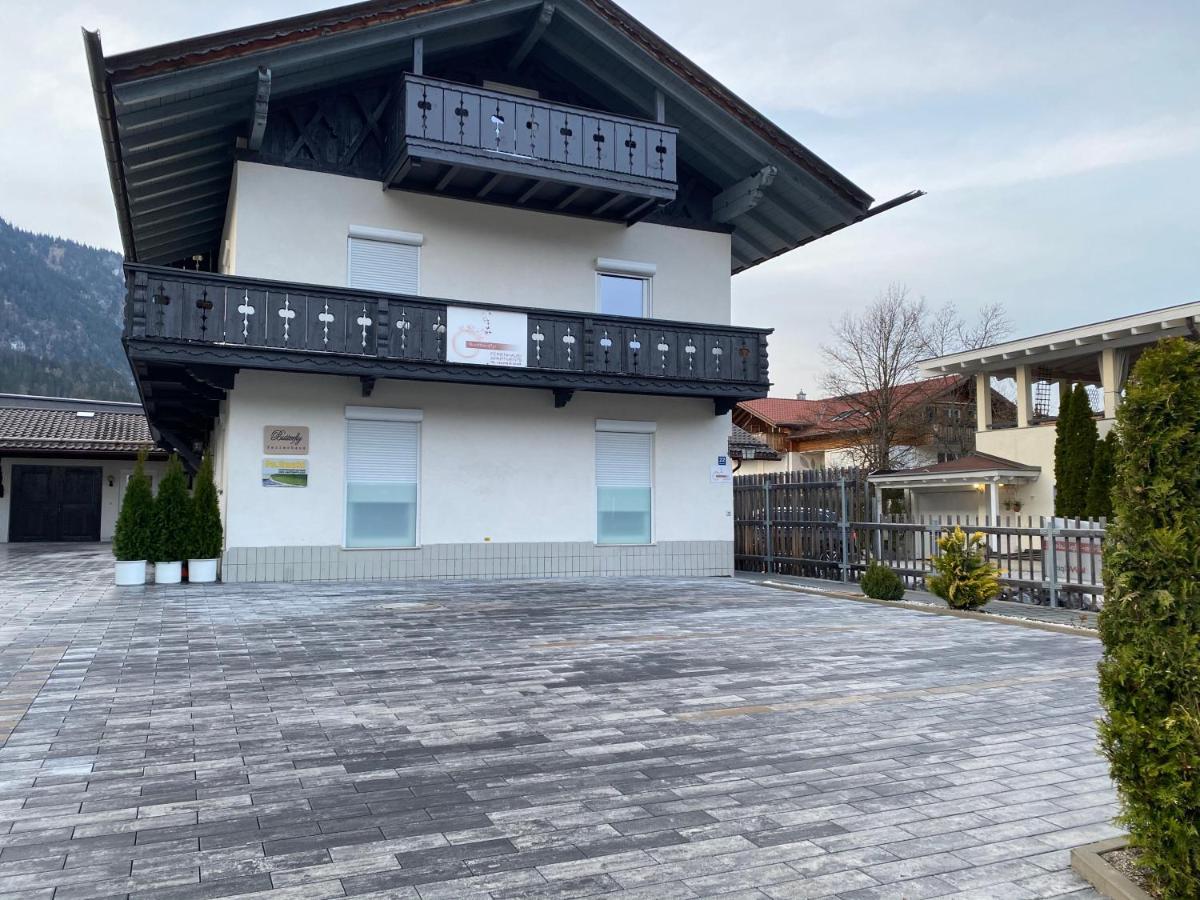 Ferienhaus Butterfly Garmisch-Partenkirchen Exterior photo